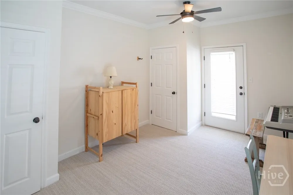 218 E 33rd Street Savannah, GA 31401