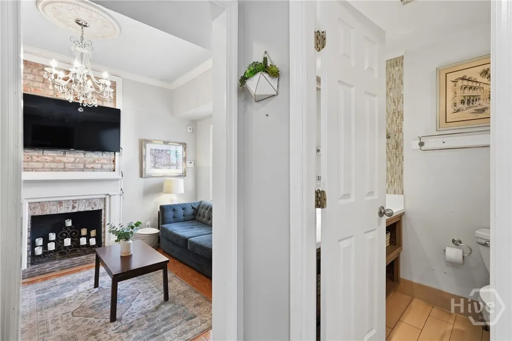 109 E Park Avenue Savannah, GA 31401
