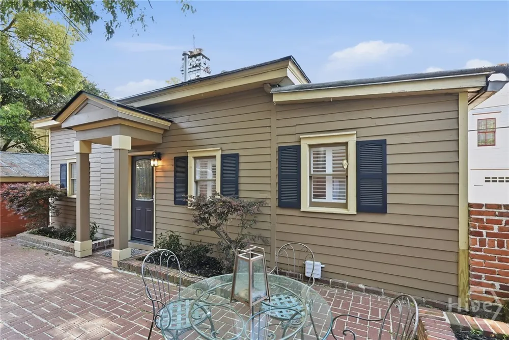 109 E Park Avenue Savannah, GA 31401