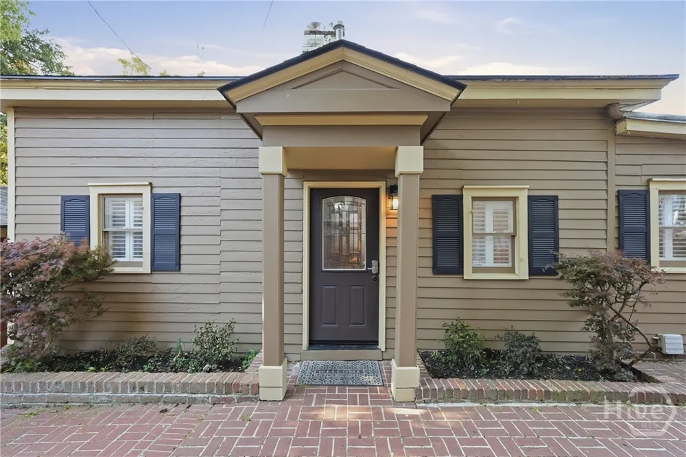 109 E Park Avenue Savannah, GA 31401