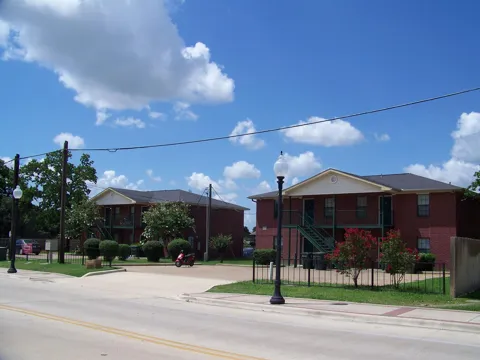 4100 College Main Street #C