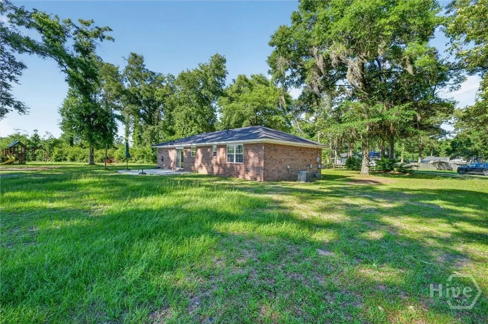 448 Queens Way Ellabell, GA 31308