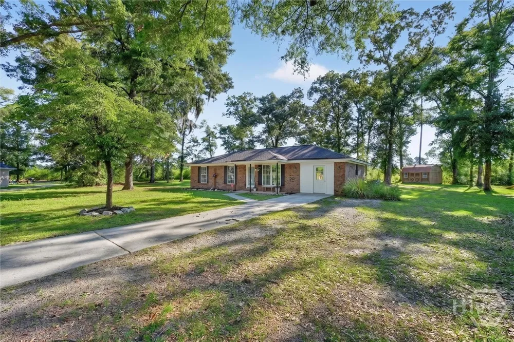 448 Queens Way Ellabell, GA 31308