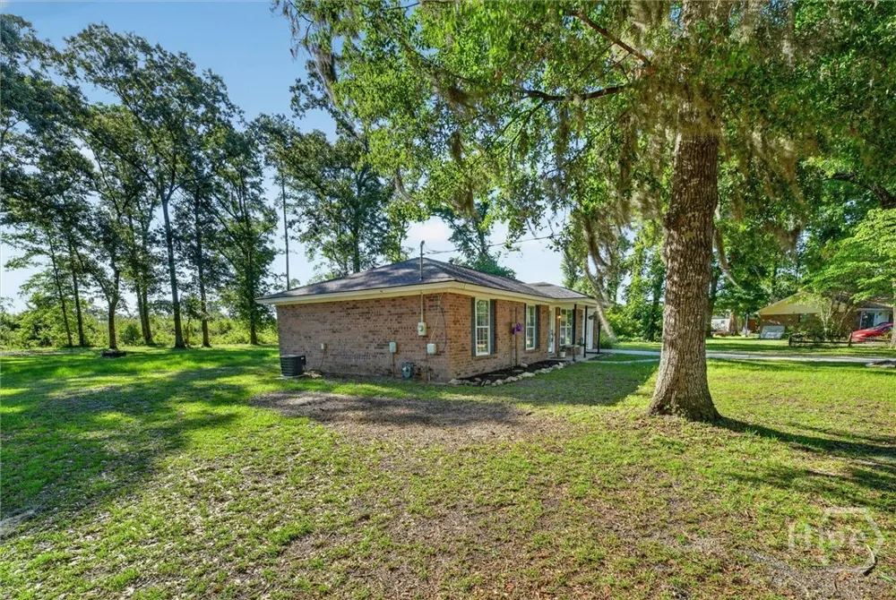 448 Queens Way Ellabell, GA 31308