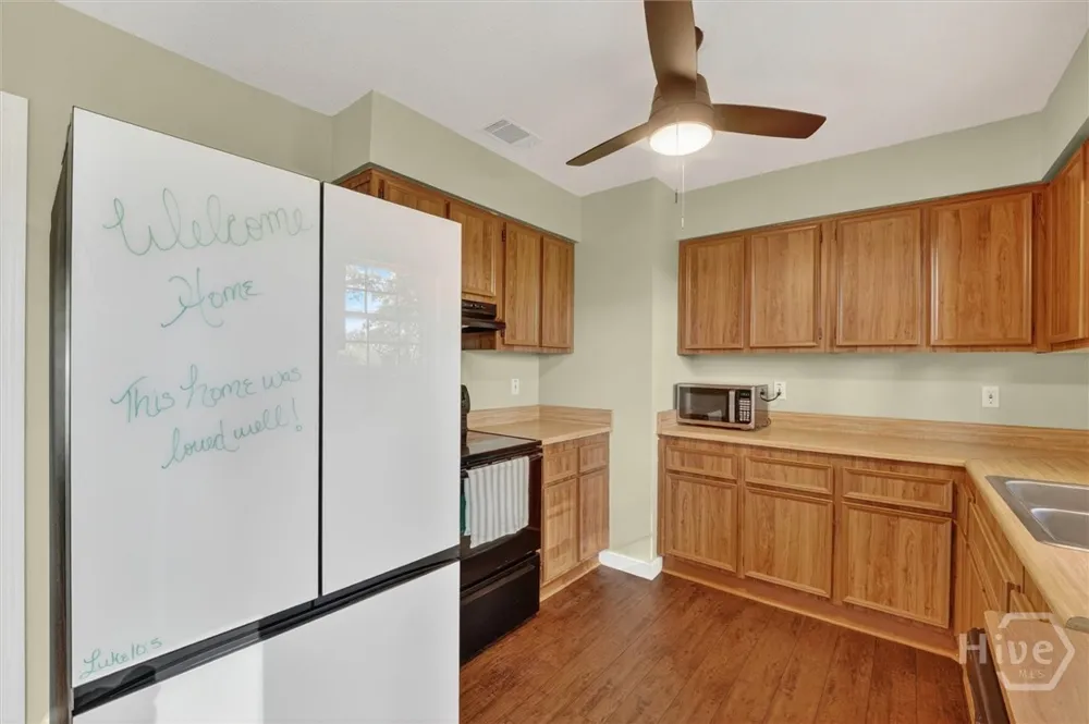 448 Queens Way Ellabell, GA 31308