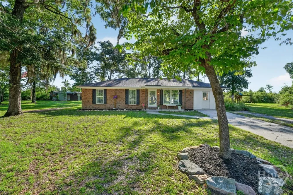 448 Queens Way Ellabell, GA 31308