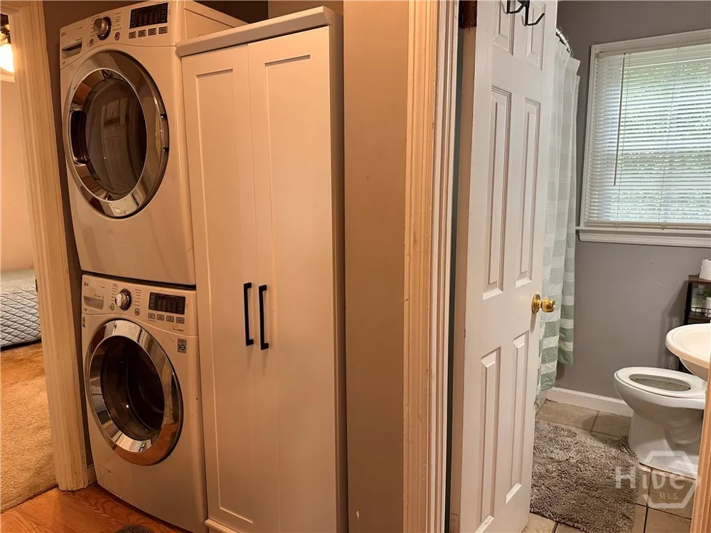 5649 Emory Drive Savannah, GA 31406