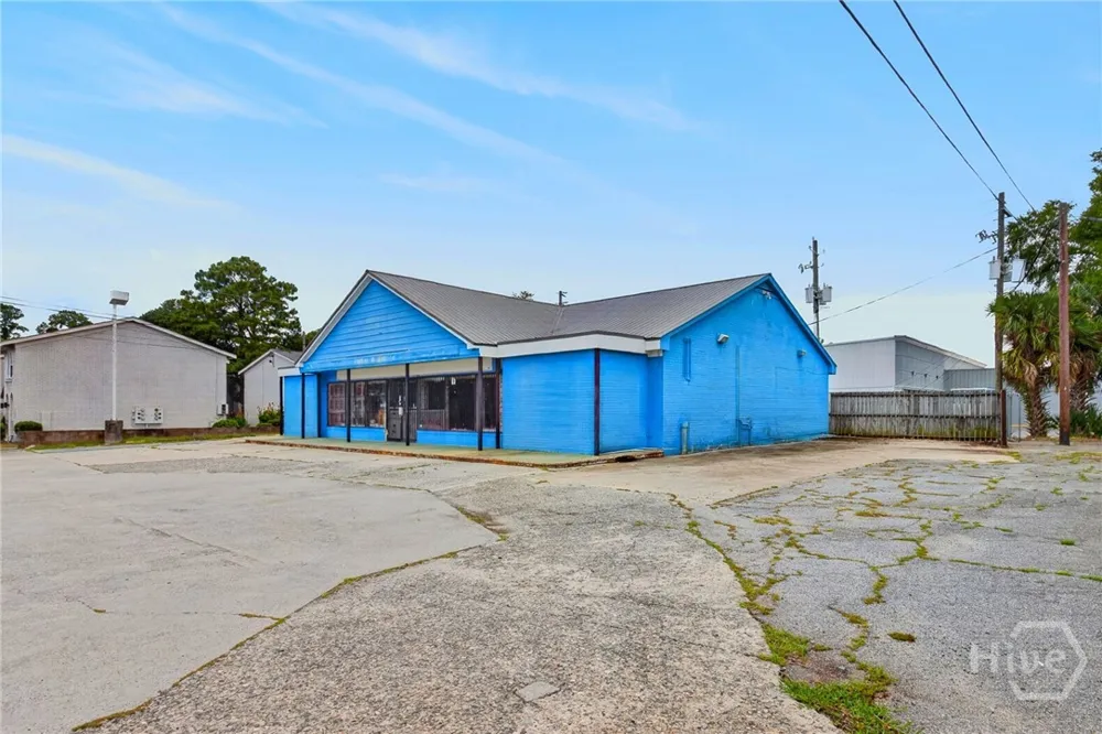 104 Tibet Avenue Savannah, GA 31406