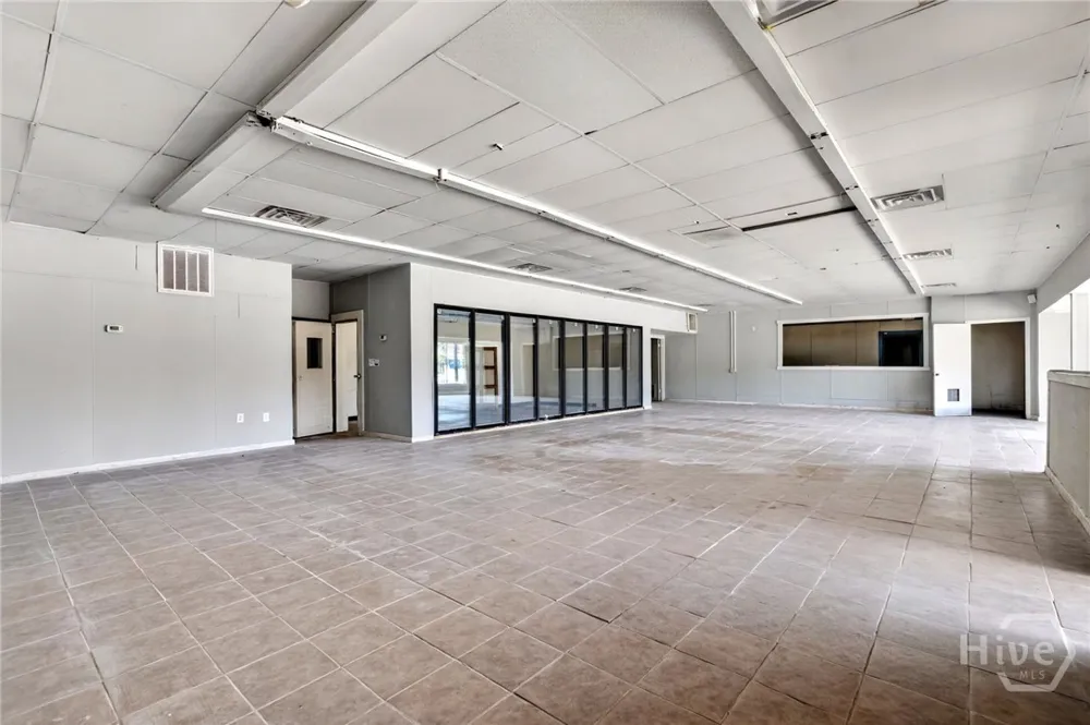 104 Tibet Avenue Savannah, GA 31406