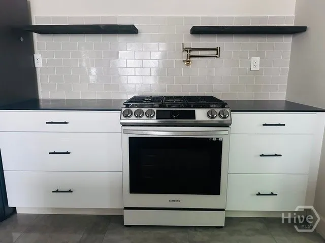 513 Kentucky Avenue Savannah, GA 31404