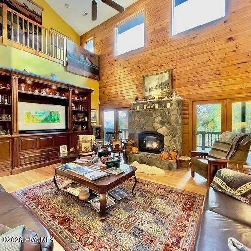 500 Holloway Road Robbinsville, NC 28771