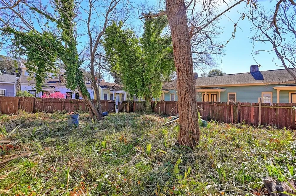 537 Hartridge Street Savannah, GA 31401
