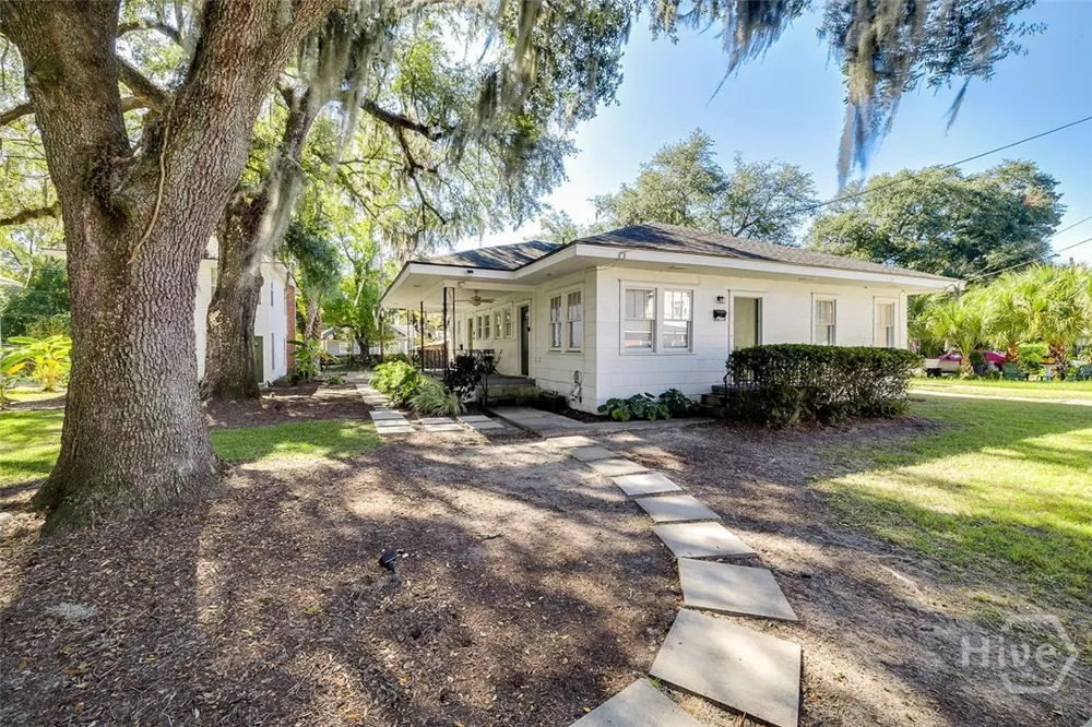 1317 E 38th Street Savannah, GA 31404
