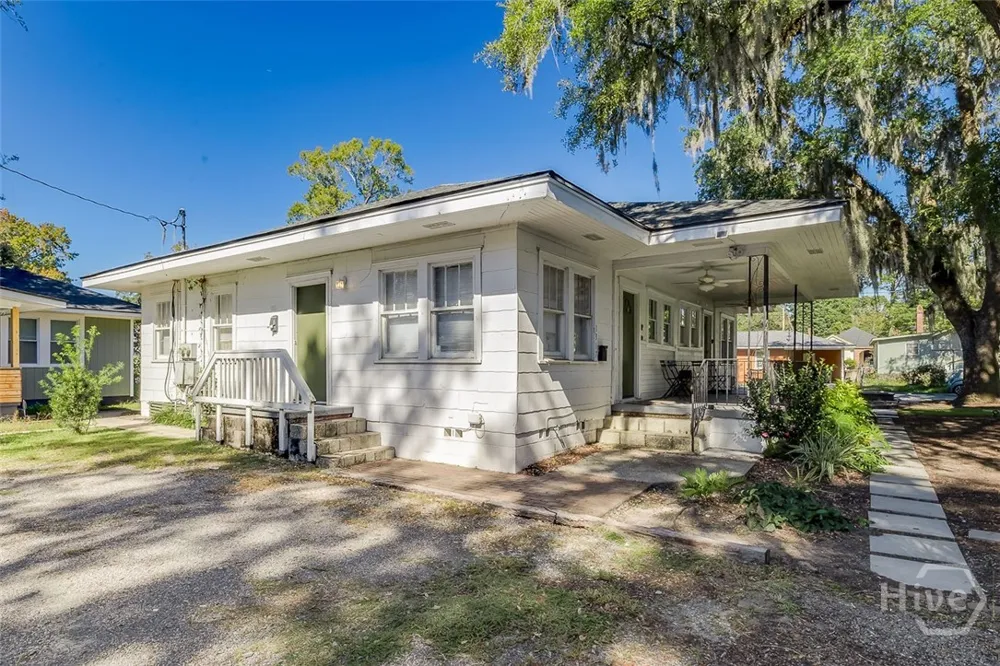 1317 E 38th Street Savannah, GA 31404