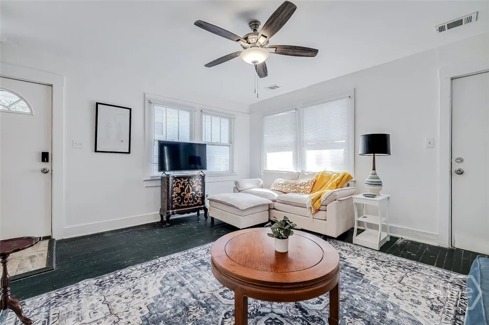 1317 E 38th Street Savannah, GA 31404