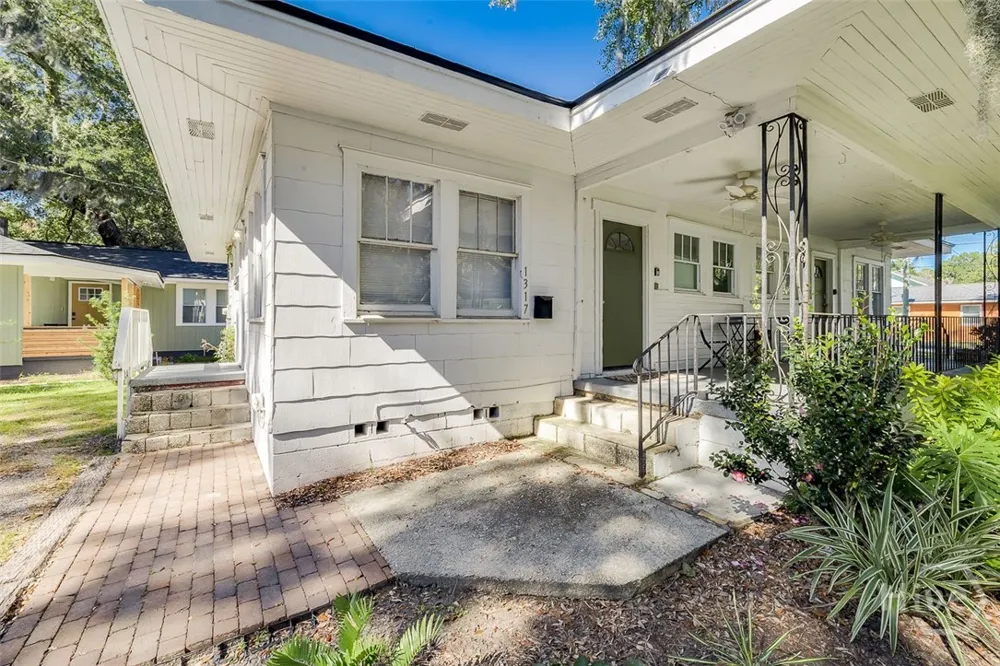 1317 E 38th Street Savannah, GA 31404