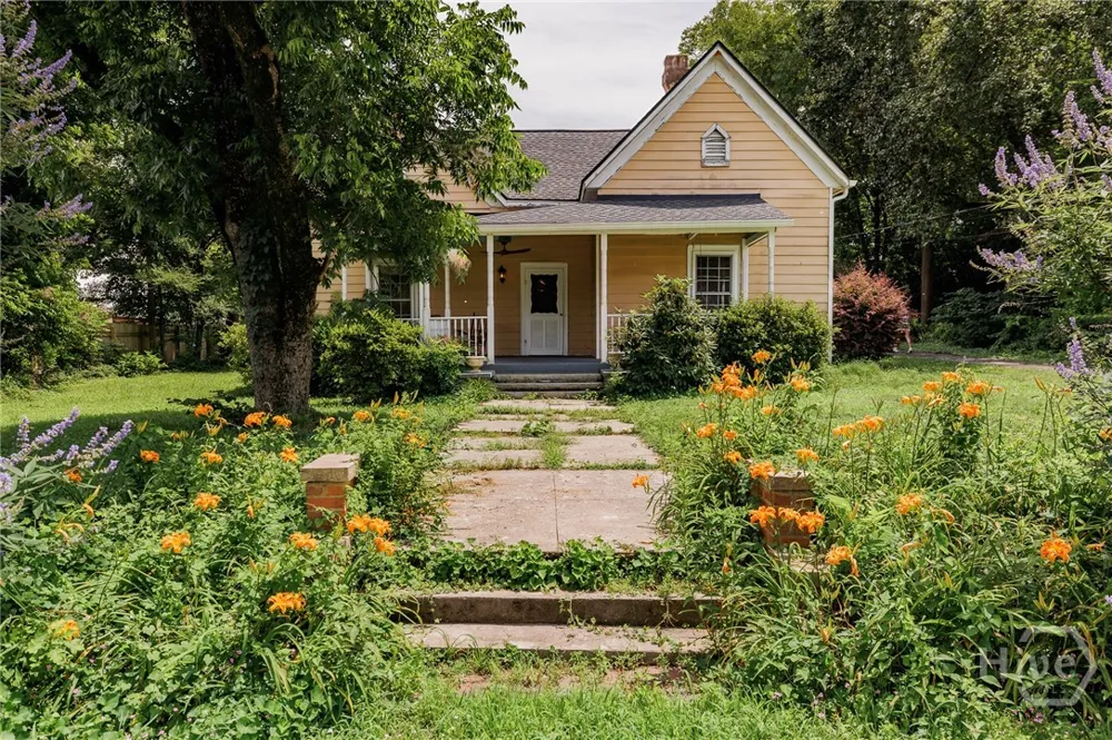 48 E Georgia Avenue Comer, GA 30629