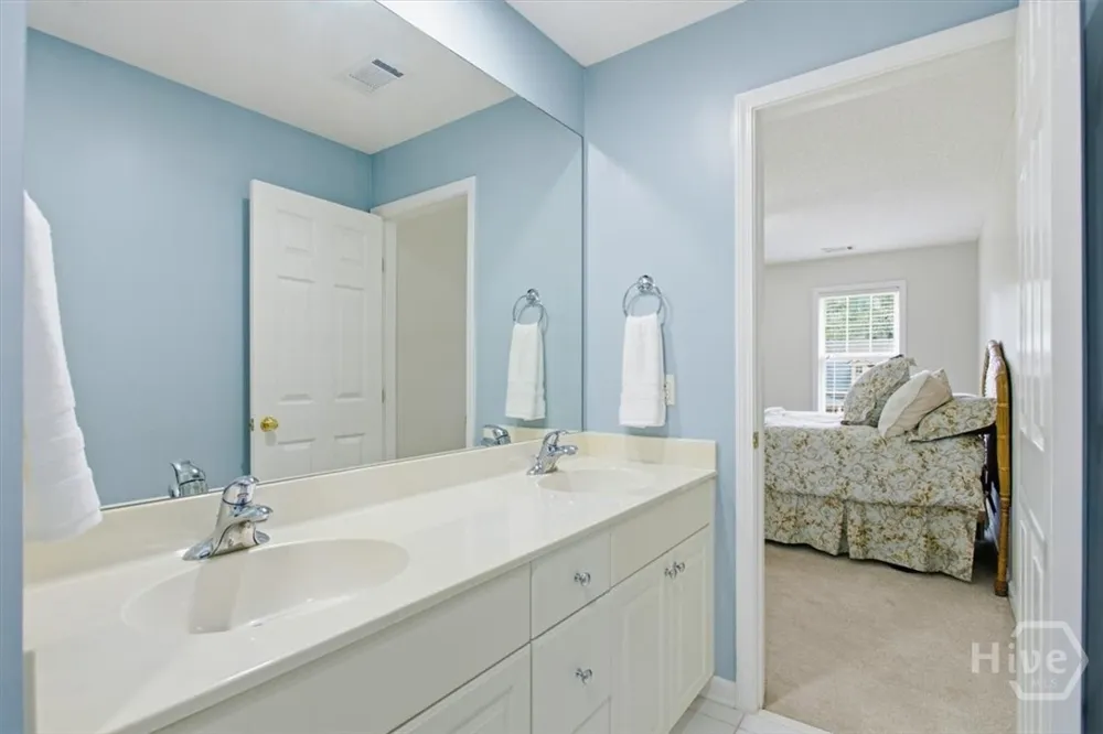 6 Roundtree Circle Savannah, GA 31405