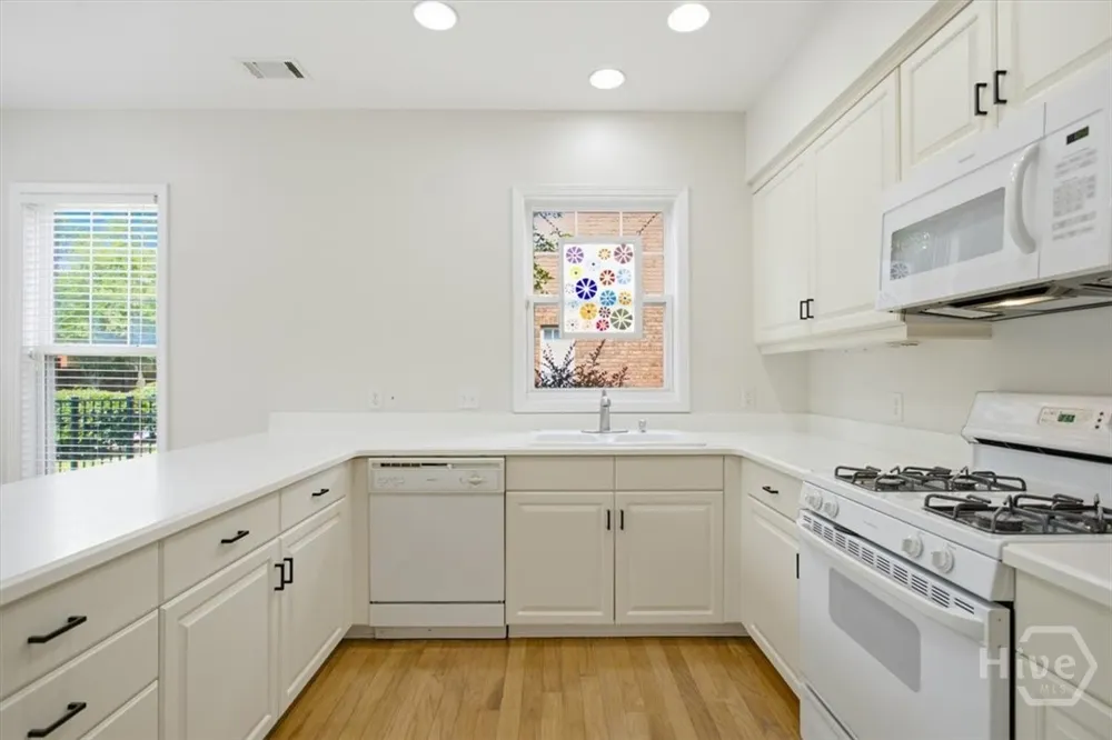 6 Roundtree Circle Savannah, GA 31405