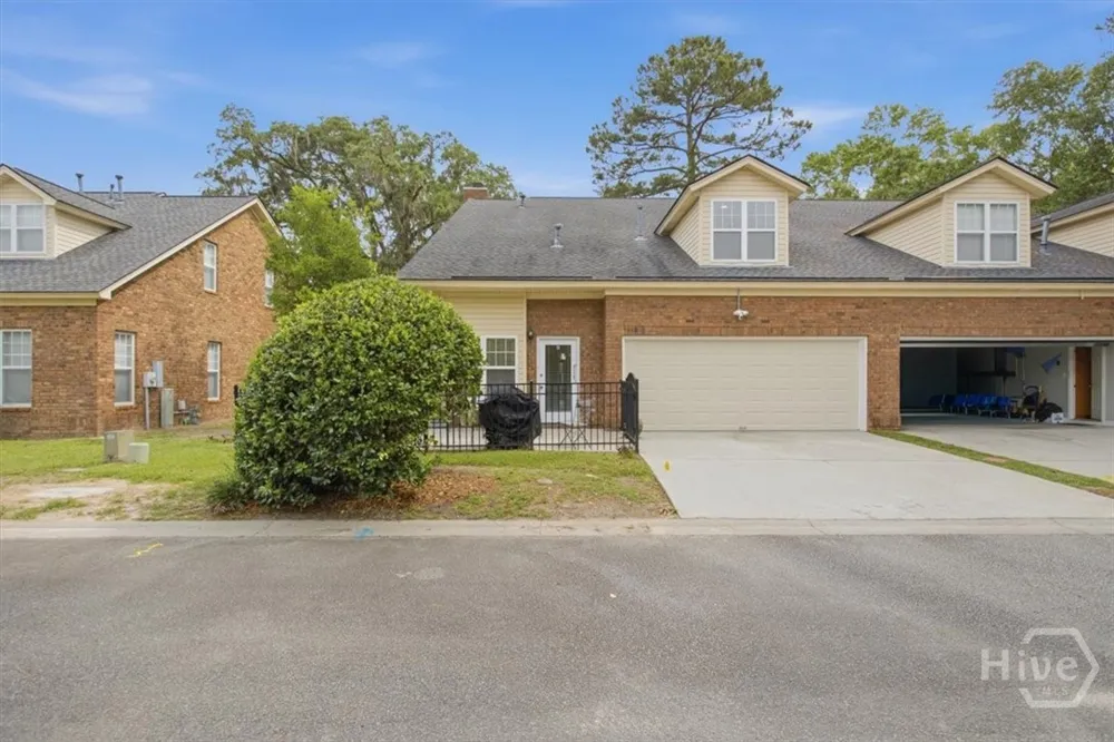 6 Roundtree Circle Savannah, GA 31405