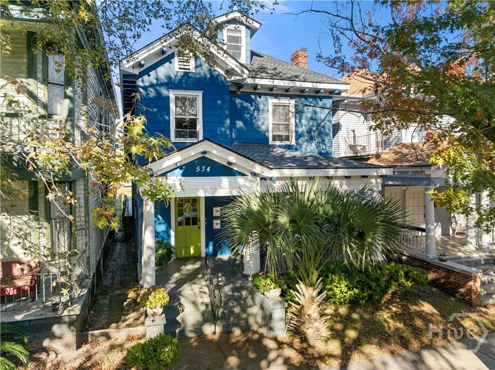 534 E Waldburg Street Savannah, GA
