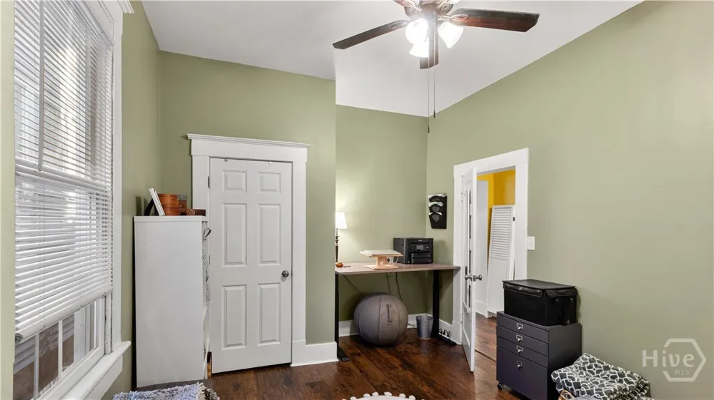 534 E Waldburg Street Savannah, GA