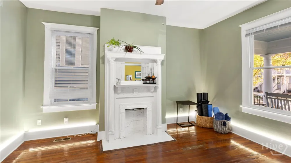 534 E Waldburg Street Savannah, GA