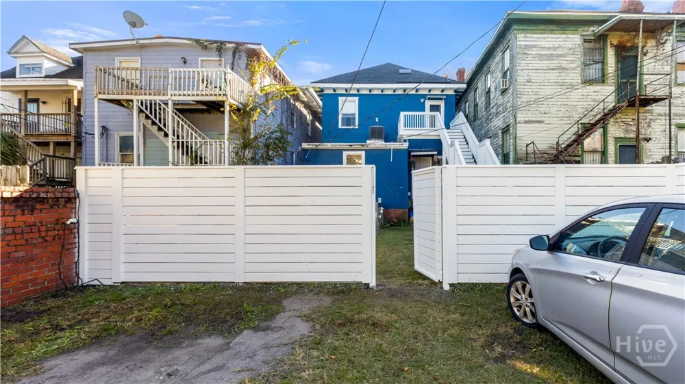 534 E Waldburg Street Savannah, GA