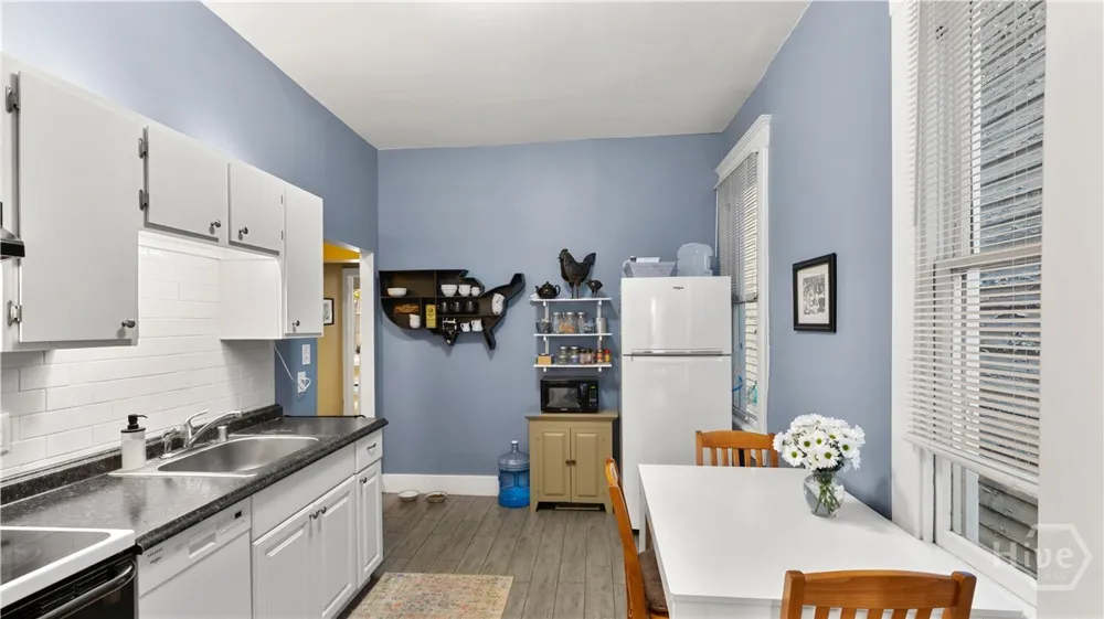 534 E Waldburg Street Savannah, GA