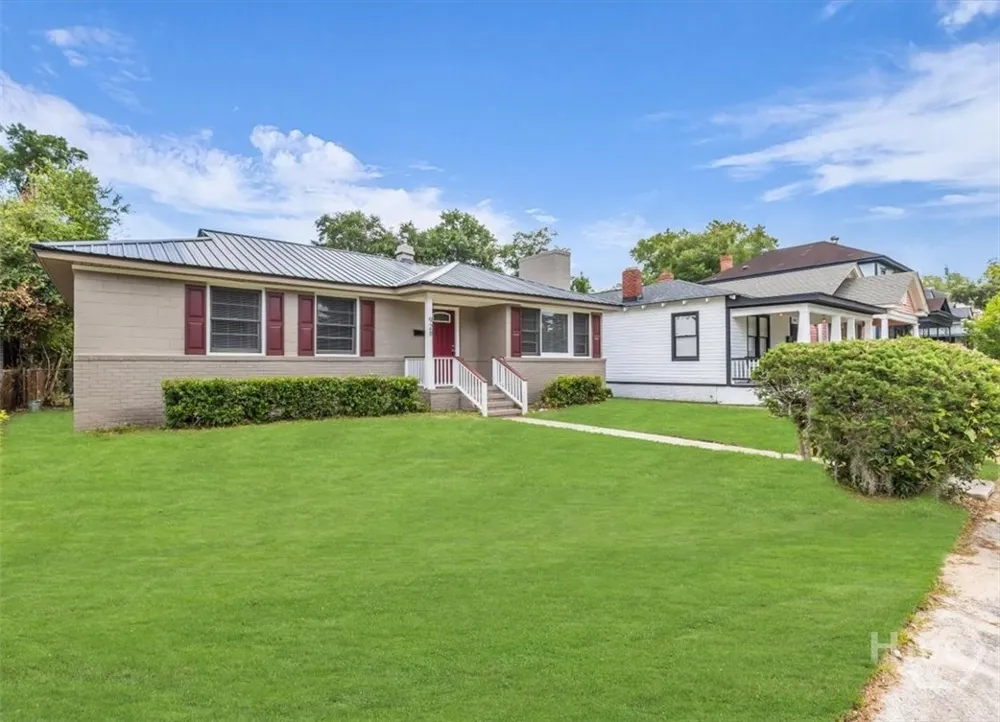 928 W 38th Street Savannah, GA 31415