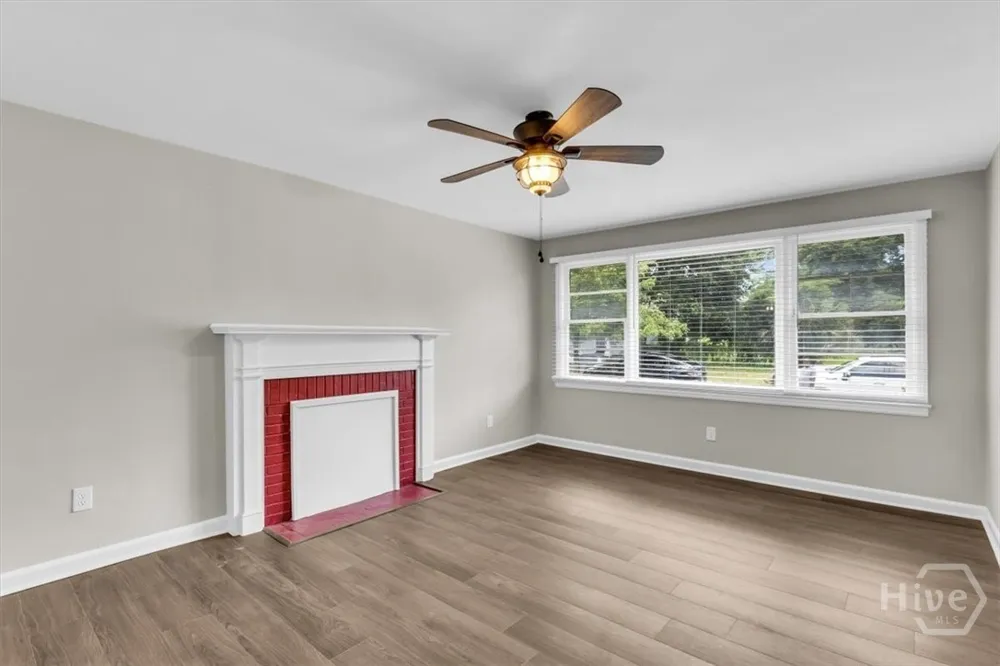 928 W 38th Street Savannah, GA 31415