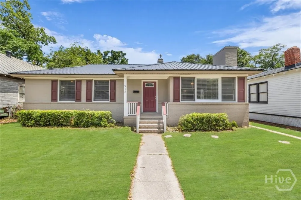 928 W 38th Street Savannah, GA 31415