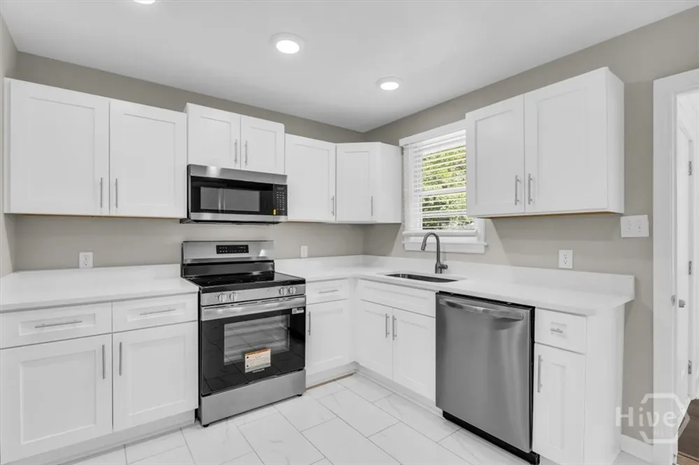 928 W 38th Street Savannah, GA 31415
