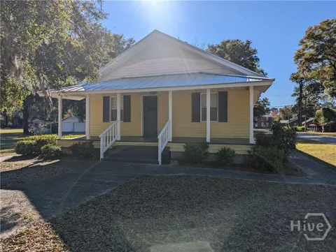 804 Maple Street