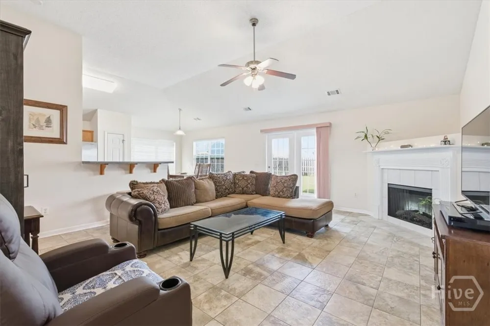 143 Carlisle Way Savannah, GA 31419