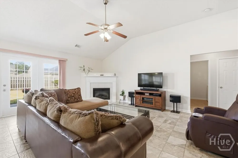 143 Carlisle Way Savannah, GA 31419