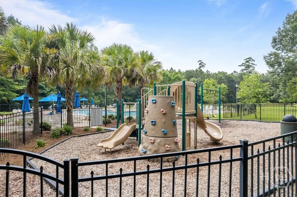 143 Carlisle Way Savannah, GA 31419