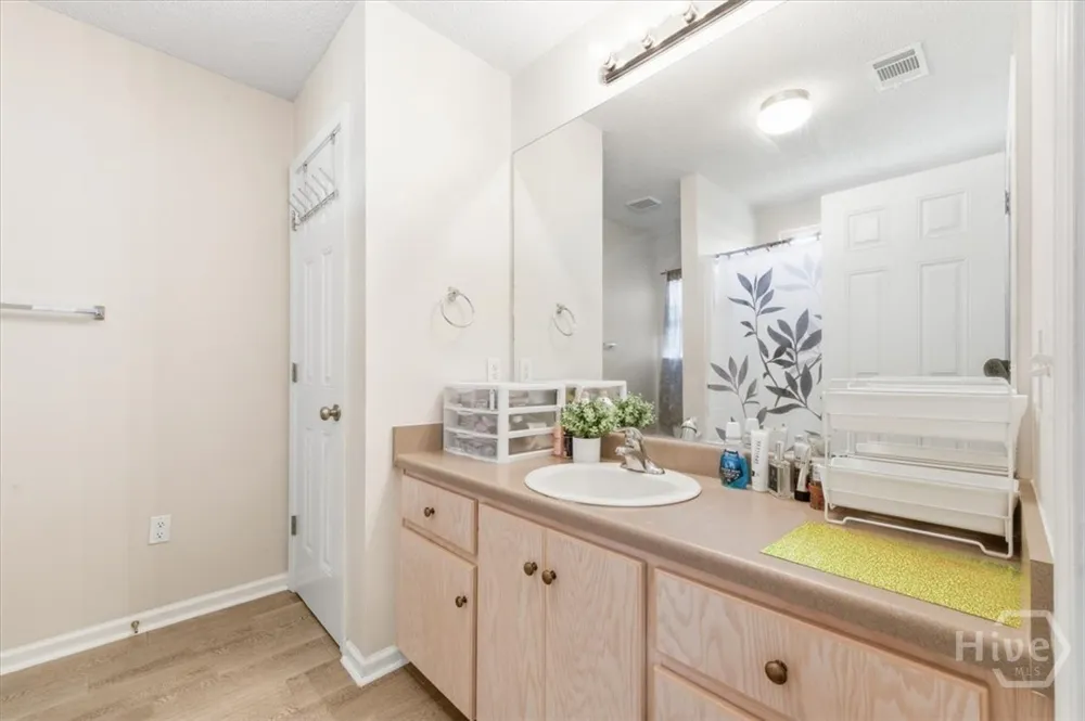 143 Carlisle Way Savannah, GA 31419