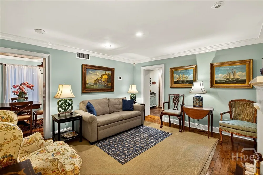 208 E Liberty Street Savannah, GA 31401