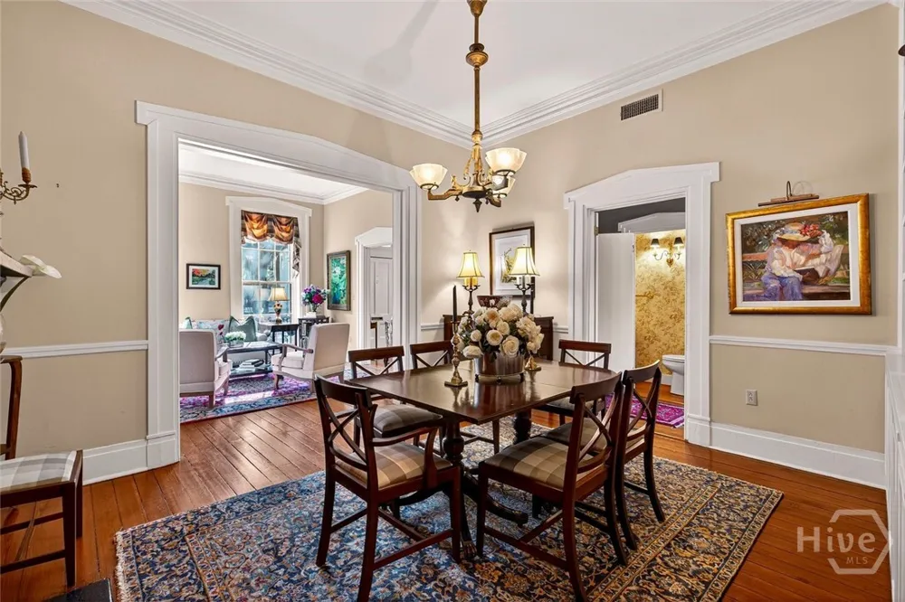 208 E Liberty Street Savannah, GA 31401