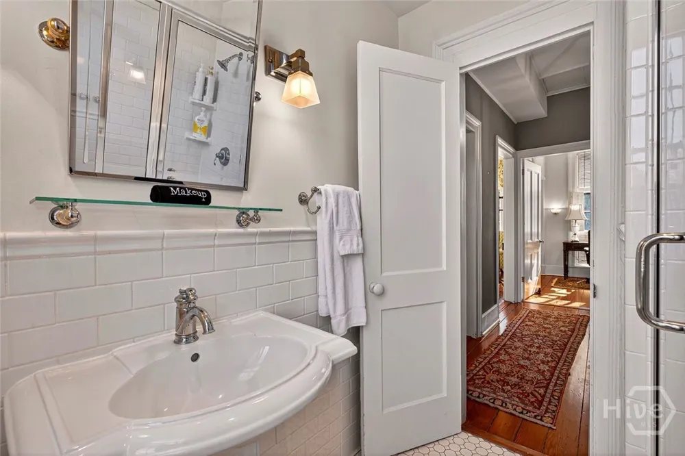 208 E Liberty Street Savannah, GA 31401