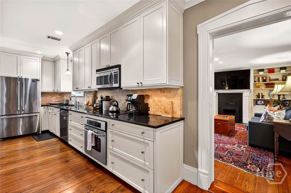 208 E Liberty Street Savannah, GA 31401
