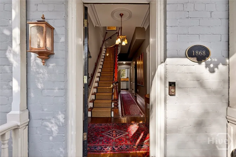 208 E Liberty Street Savannah, GA 31401