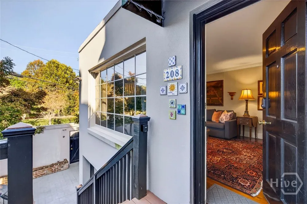 208 E Liberty Street Savannah, GA 31401