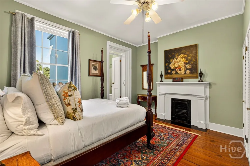 208 E Liberty Street Savannah, GA 31401
