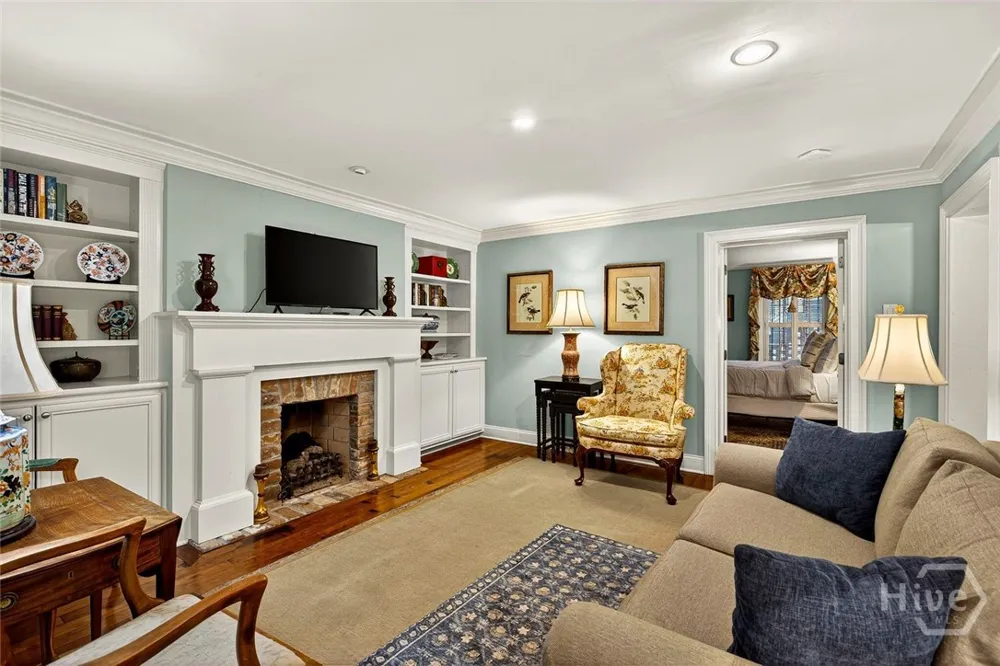 208 E Liberty Street Savannah, GA 31401