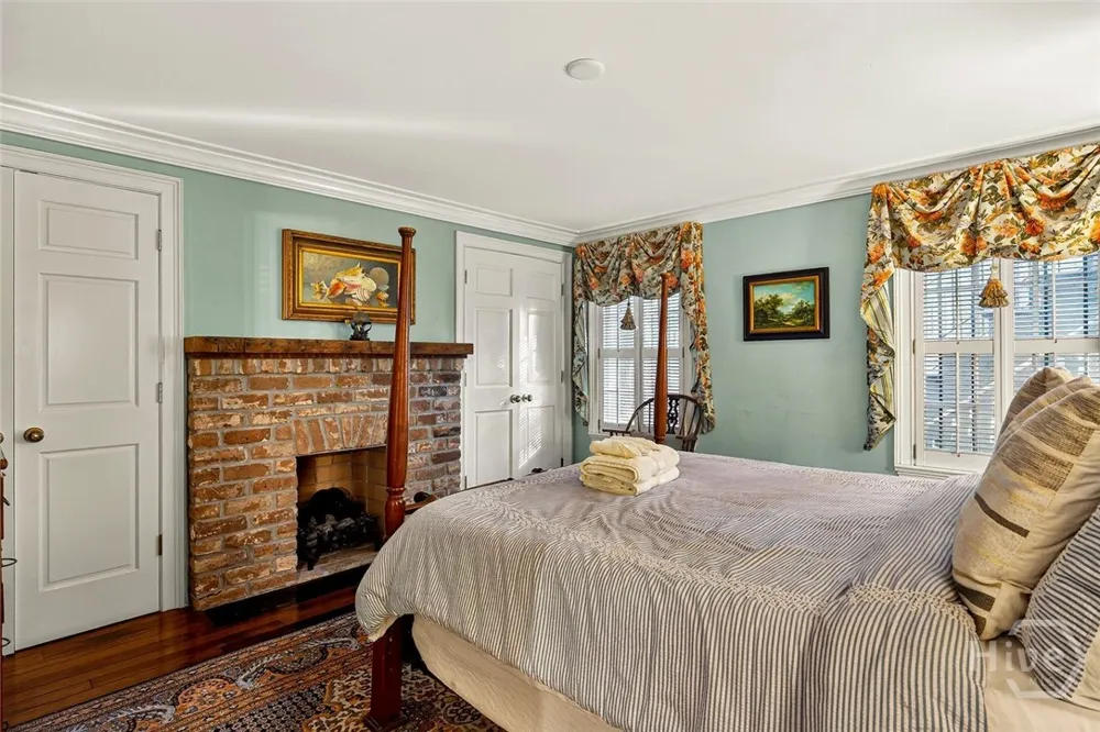 208 E Liberty Street Savannah, GA 31401