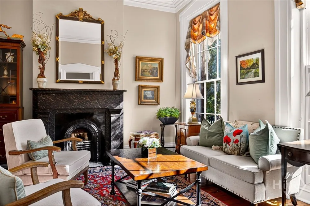 208 E Liberty Street Savannah, GA 31401