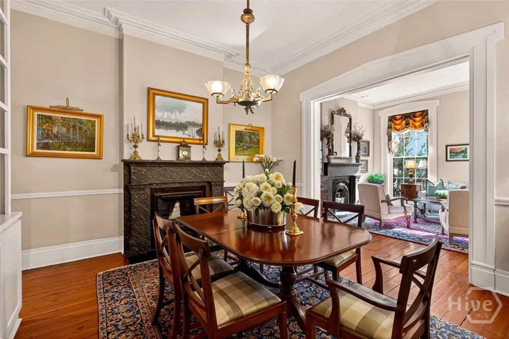 208 E Liberty Street Savannah, GA 31401