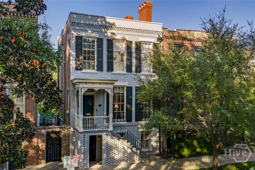 208 E Liberty Street Savannah, GA 31401